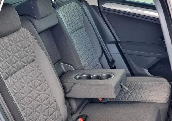 Volkswagen Tiguan cena 124900 przebieg: 21000, rok produkcji 2021 z Koszalin małe 352
